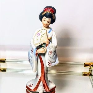 Porcelain Japanese Maiko Geisha VTG Woman Kimono with Fan Taiwan